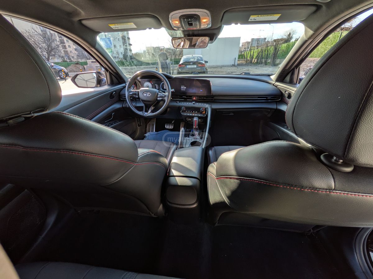 Hyundai Elantra - фото 5