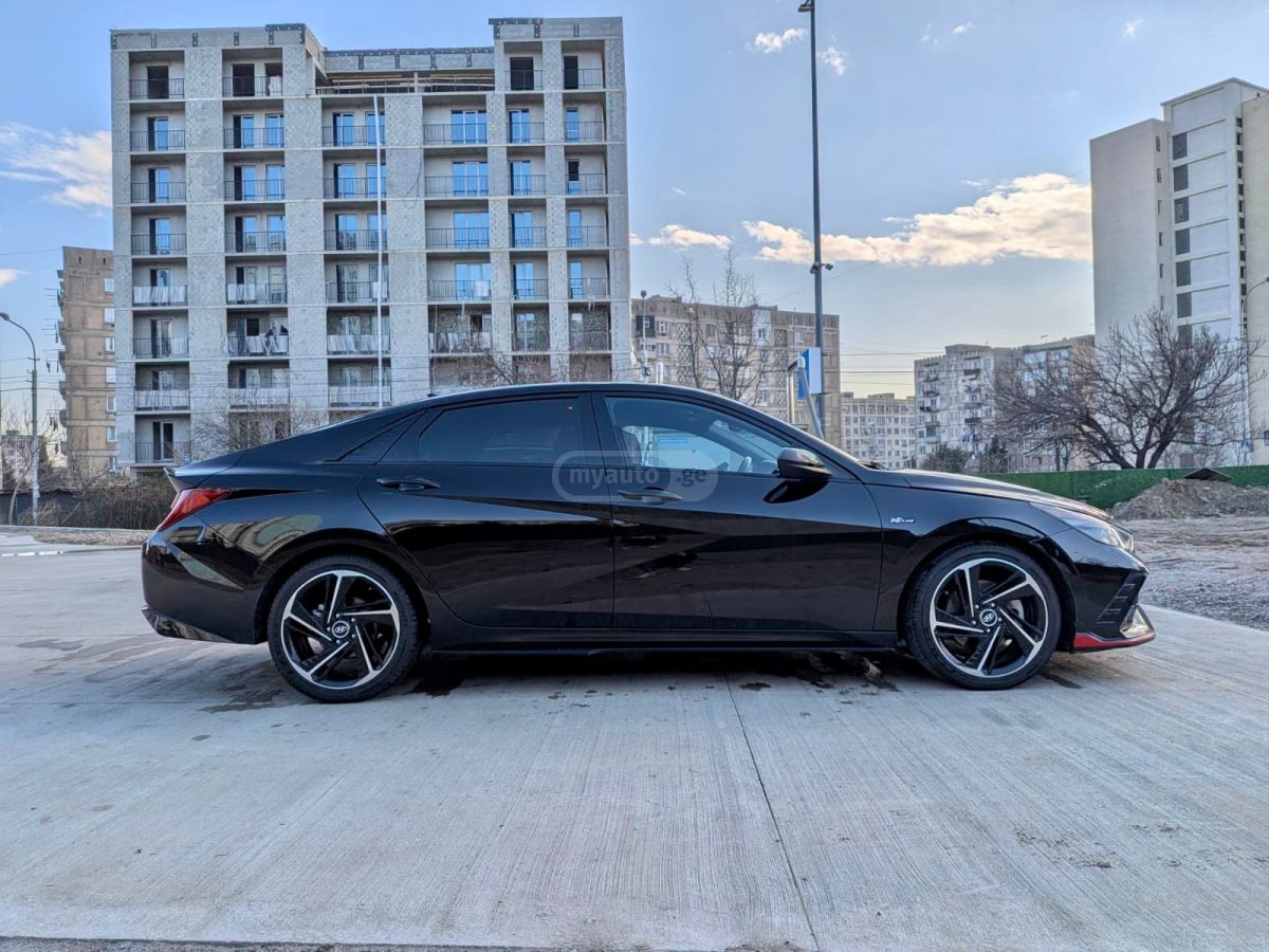 Hyundai Elantra - фото 8