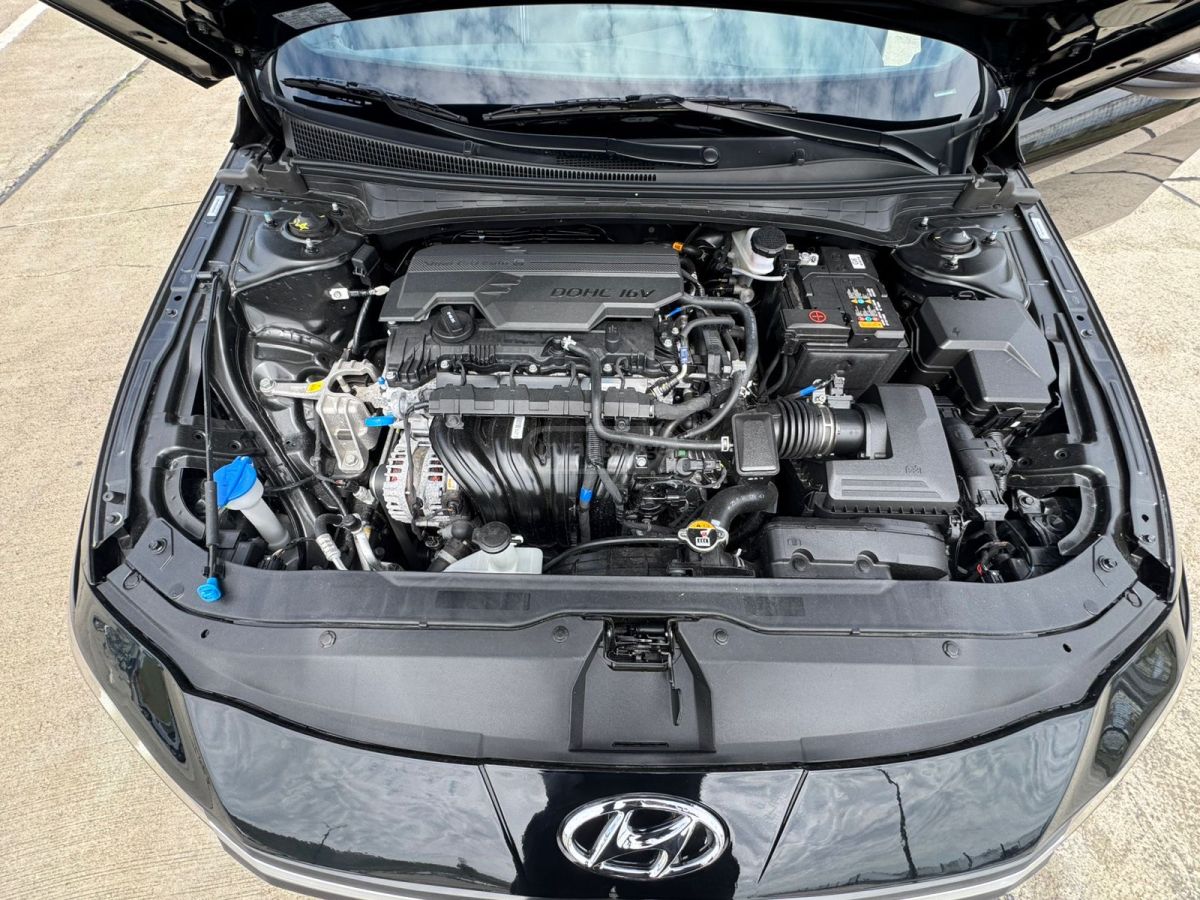 Hyundai Elantra - фото 10