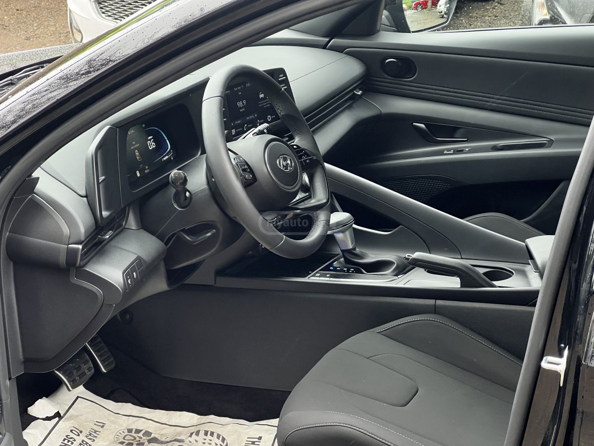 Hyundai Elantra - фото 7