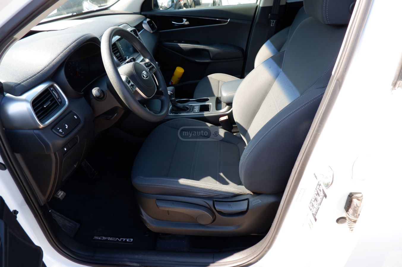 Kia Sorento - фото 10