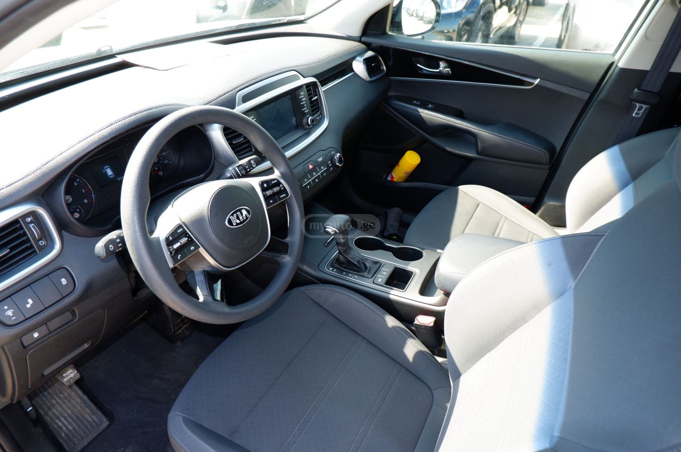 Kia Sorento - фото 12