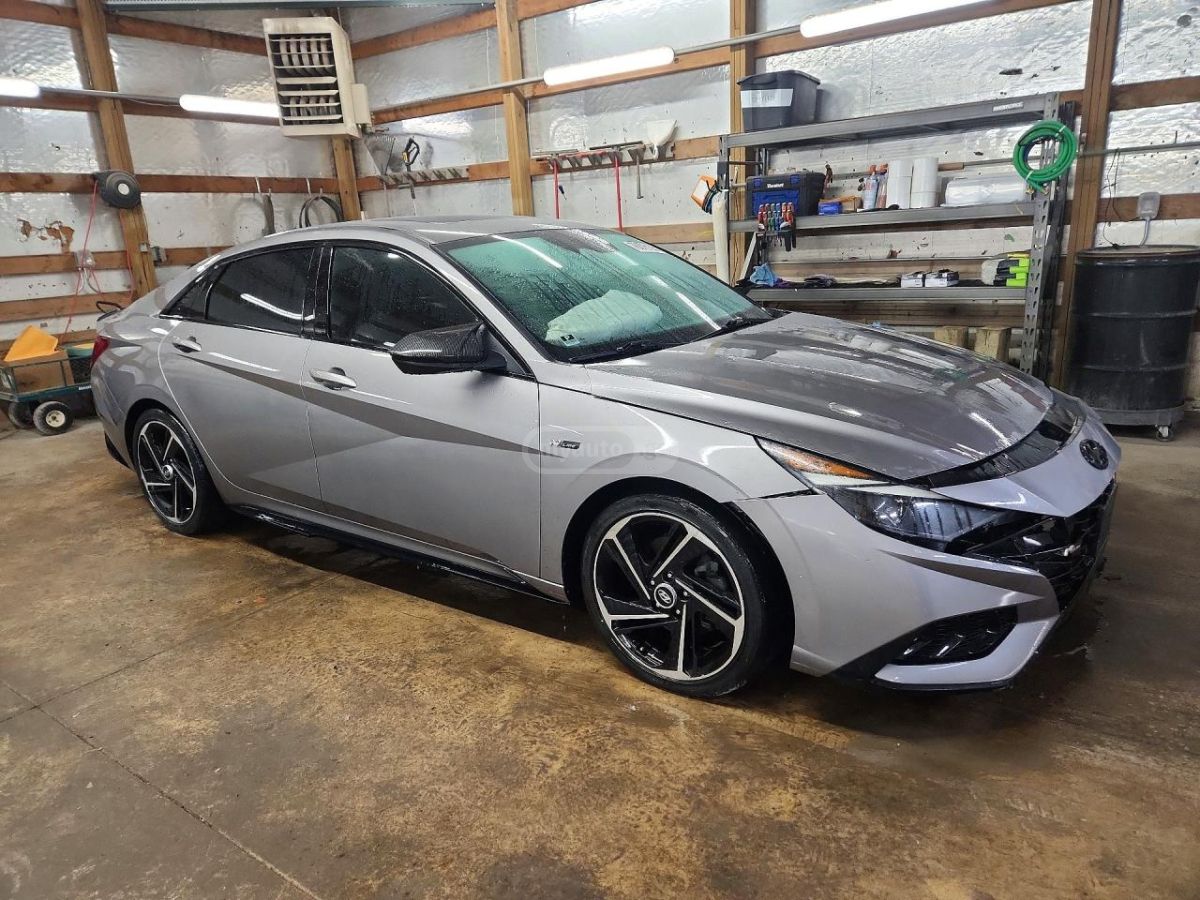 Hyundai Elantra - фото 4