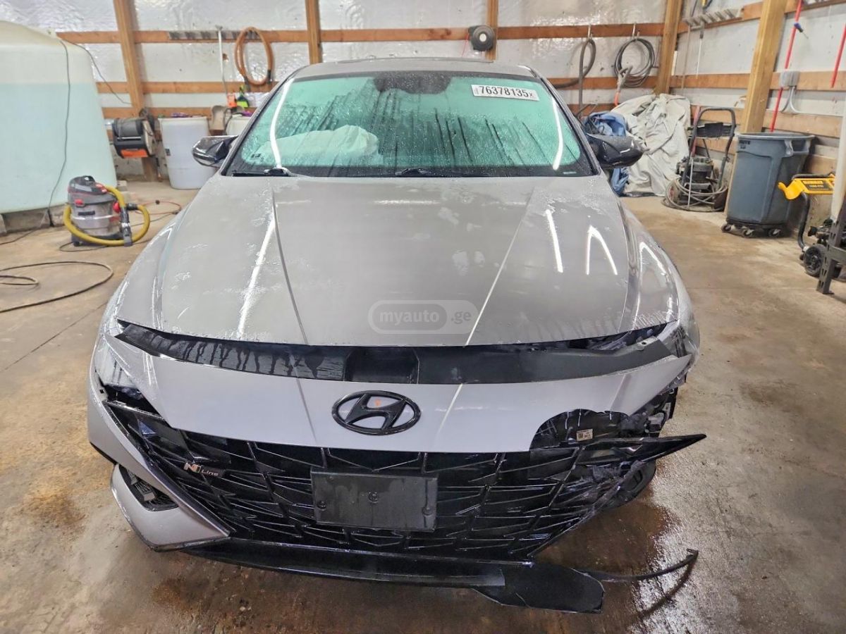 Hyundai Elantra - фото 5