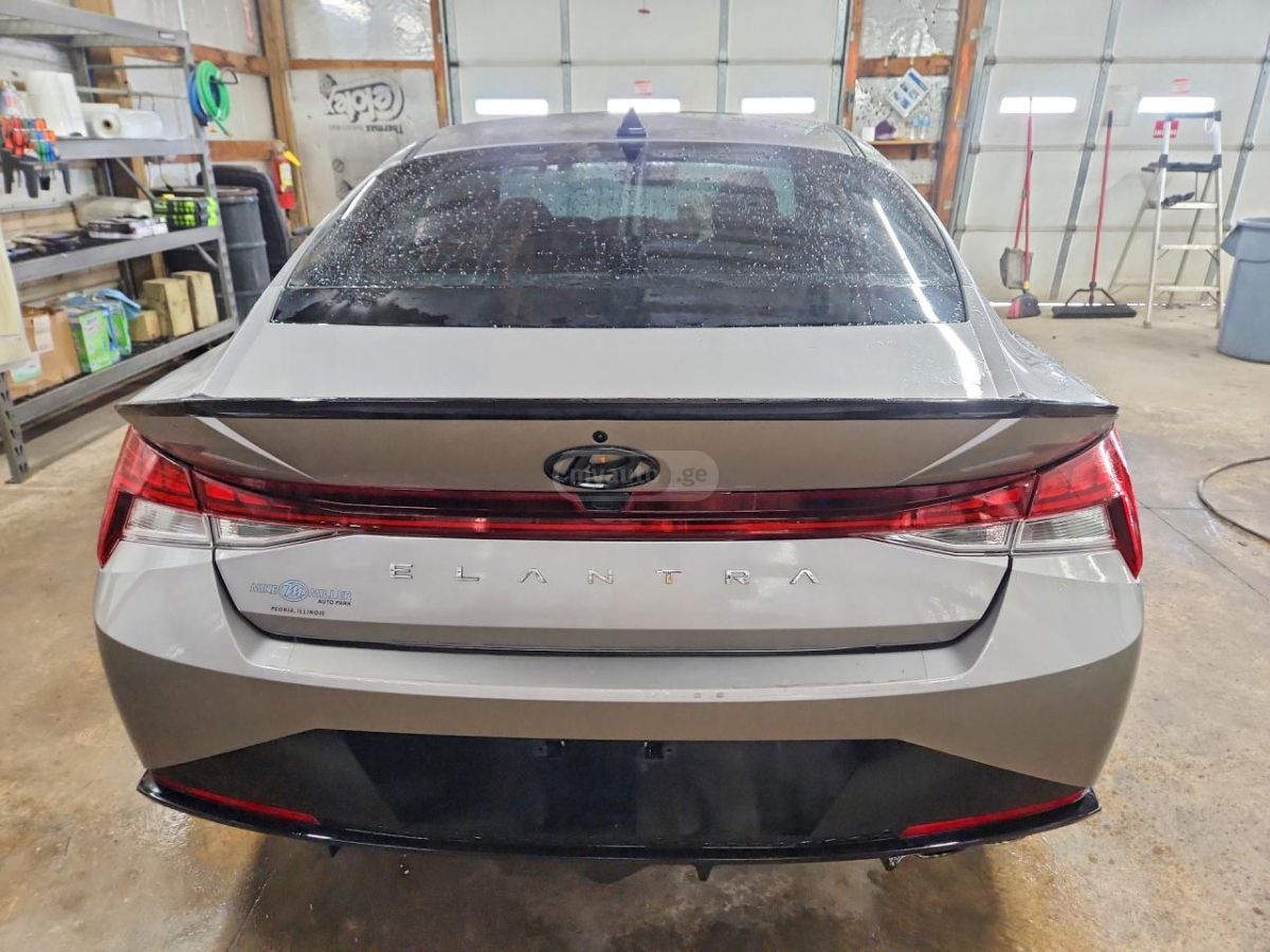 Hyundai Elantra - фото 6