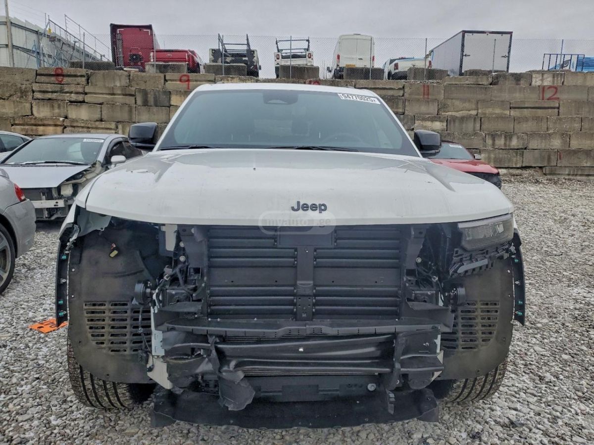 Jeep Grand Cherokee 2024 — миниатюра 3