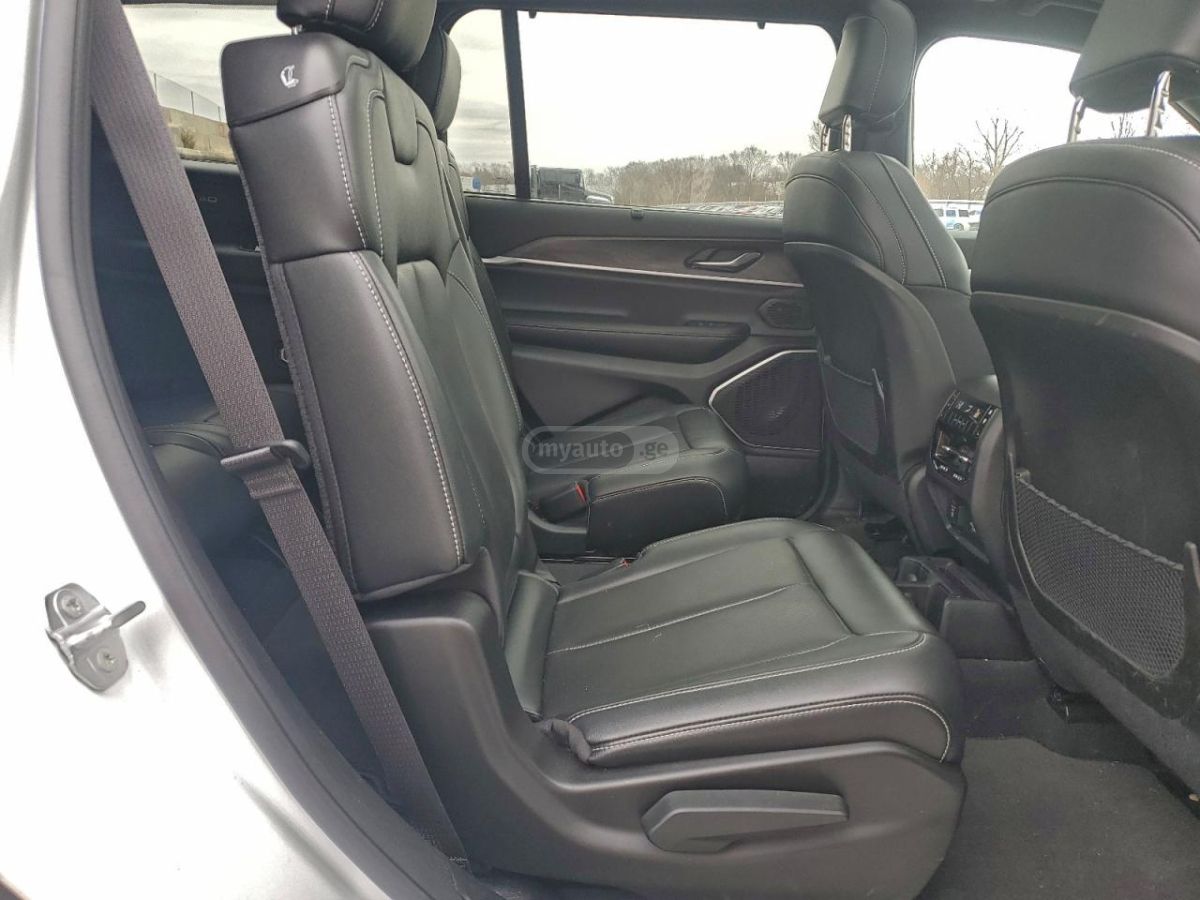 Jeep Grand Cherokee 2024 — миниатюра 6