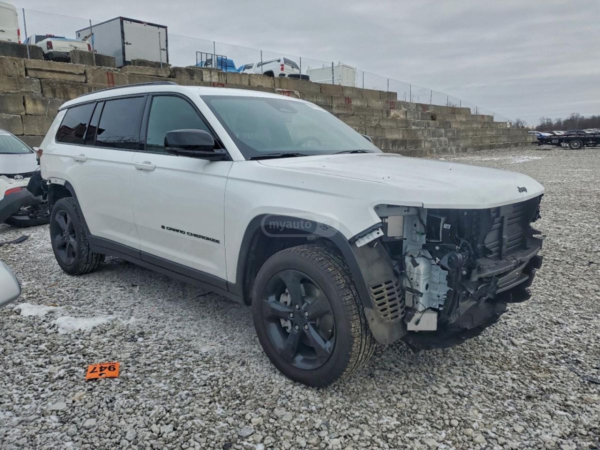 Jeep Grand Cherokee 2024 — миниатюра 9