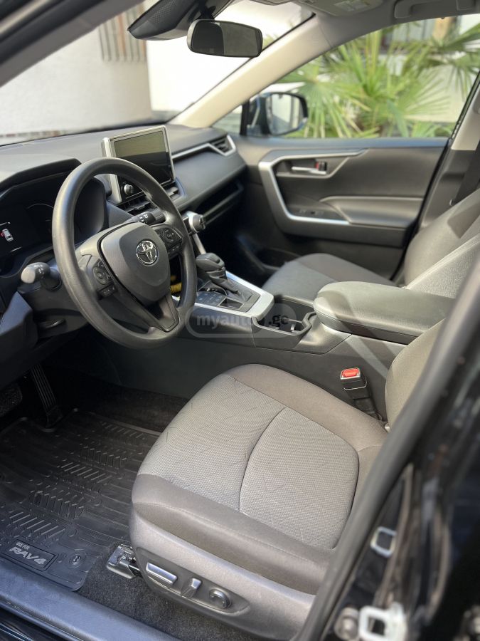 Toyota XLE 4x4 — миниатюра 5