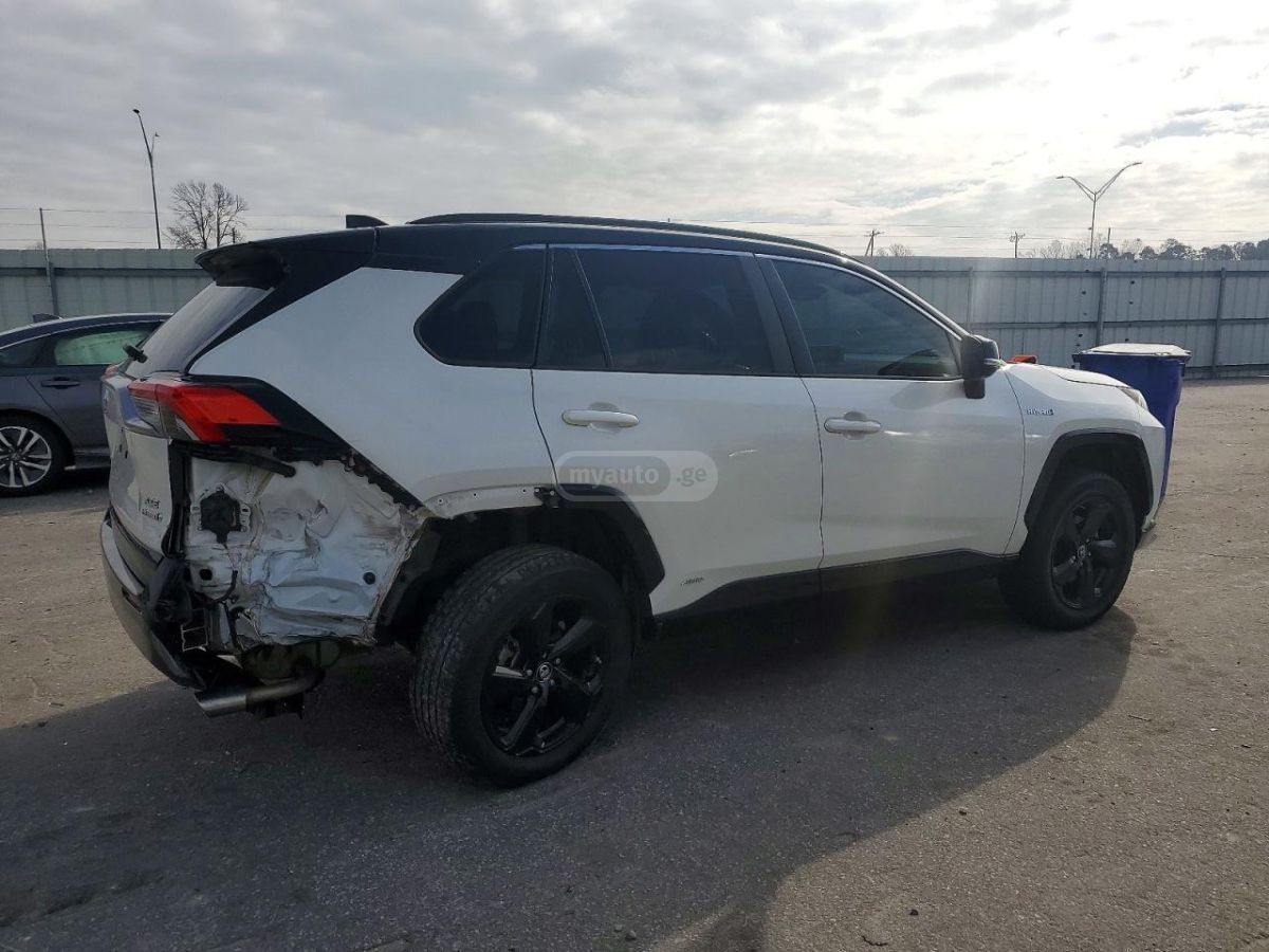 Toyota RAV 4 - фото 3