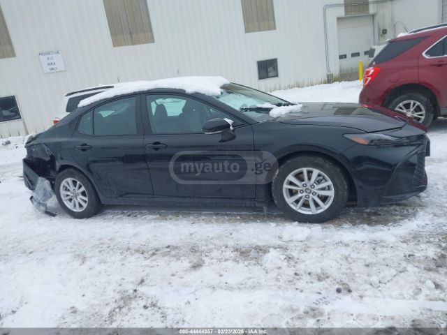 Toyota Camry - фото 12