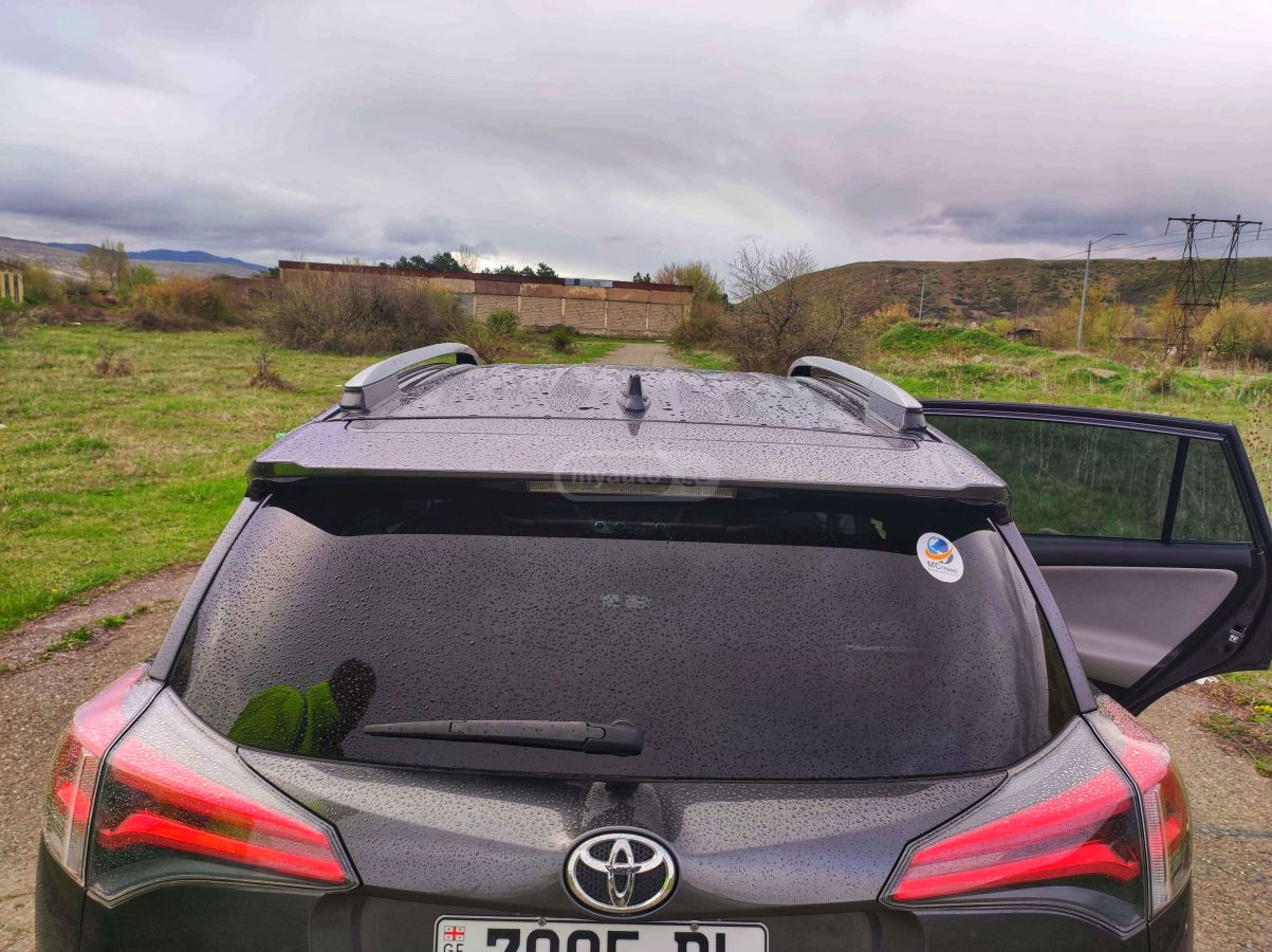 Toyota RAV 4 - фото 11