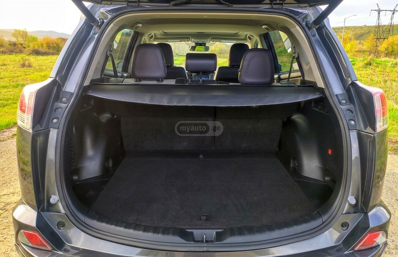 Toyota RAV 4 - фото 7