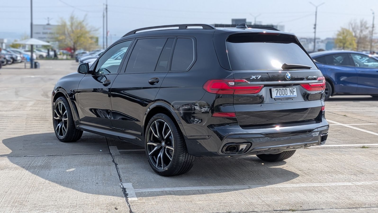 BMW X7 - фото 3