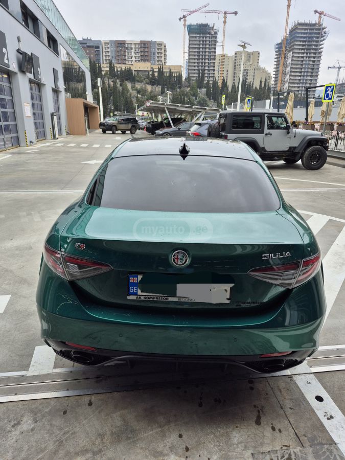 Alfa Romeo tributo italiano — миниатюра 4