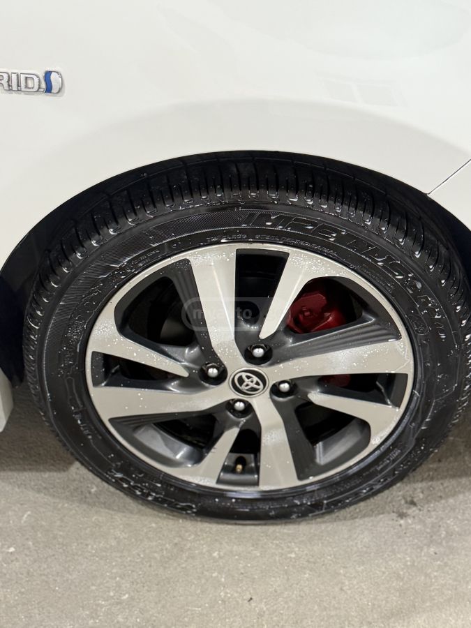 Toyota Aqua - фото 8