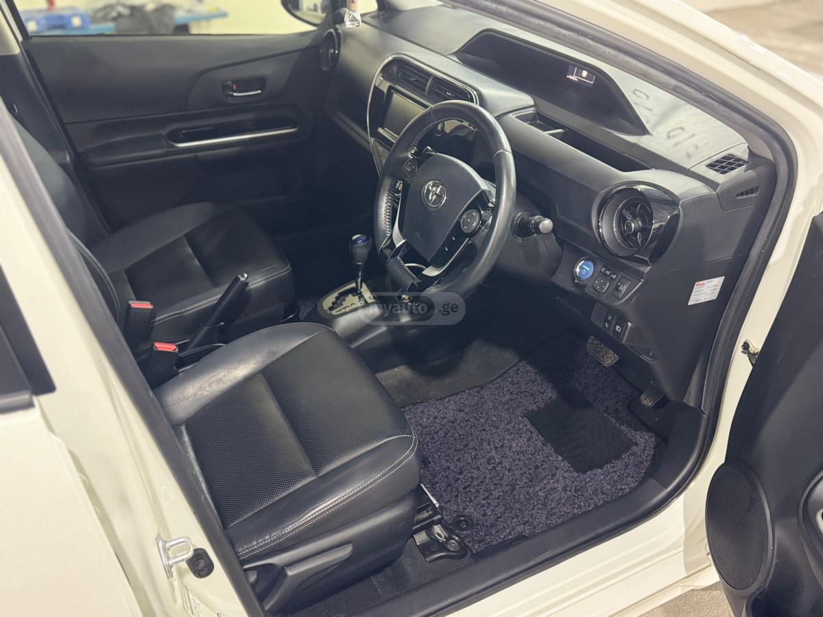 Toyota Aqua - фото 9