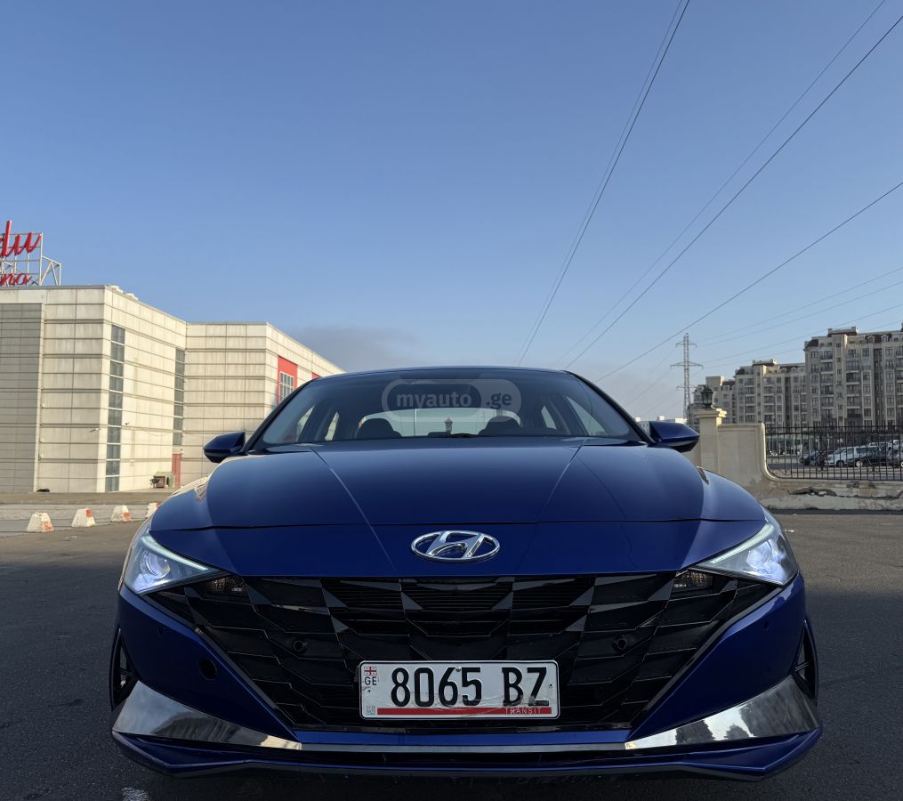 HyundaiElantra2022