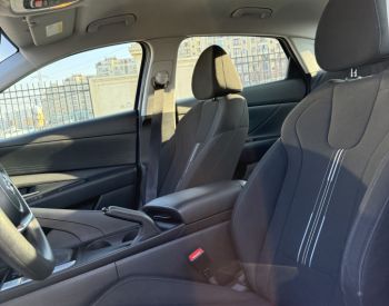 HyundaiElantra2022