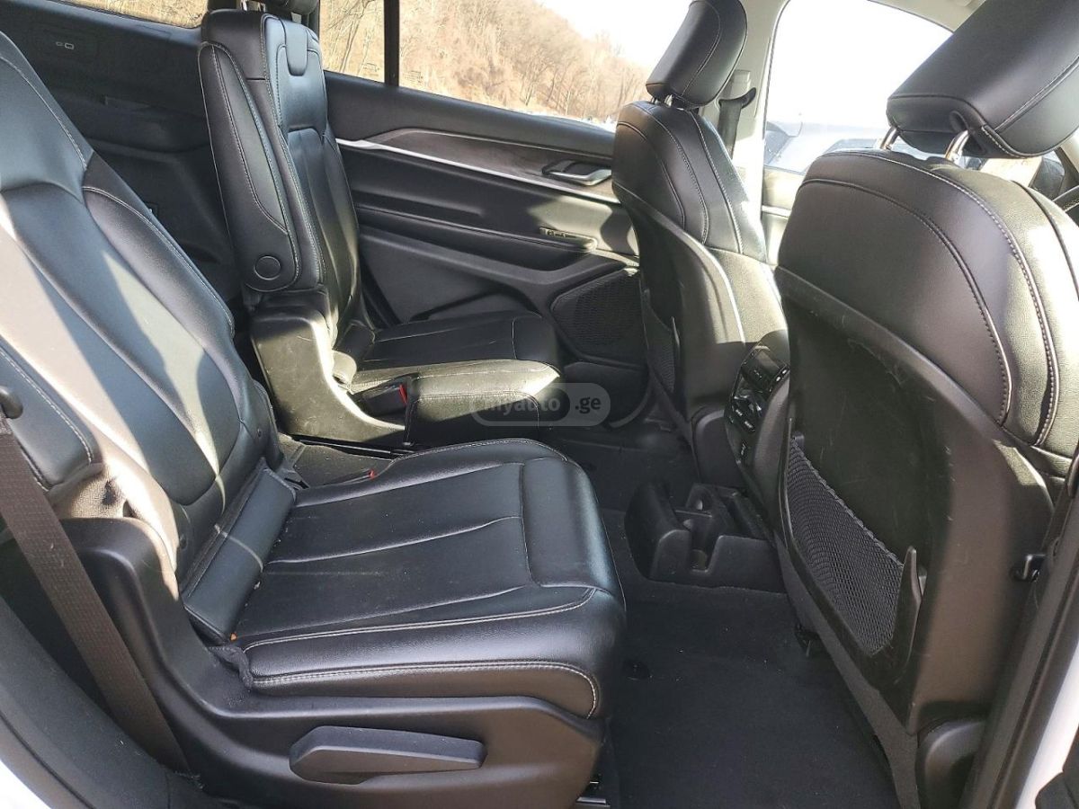 Jeep Grand Cherokee - фото 11