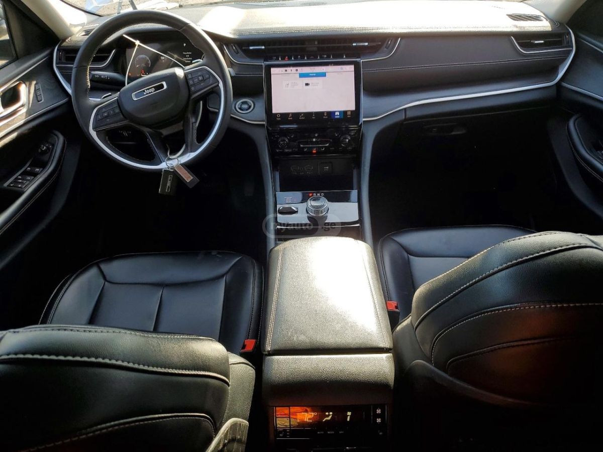 Jeep Grand Cherokee - фото 8