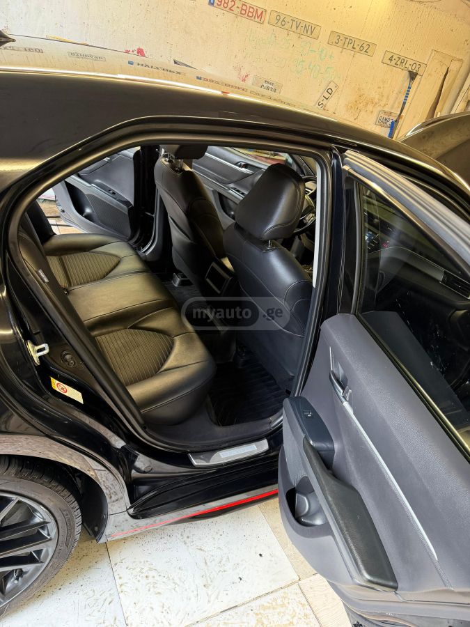 Toyota Camry - фото 14