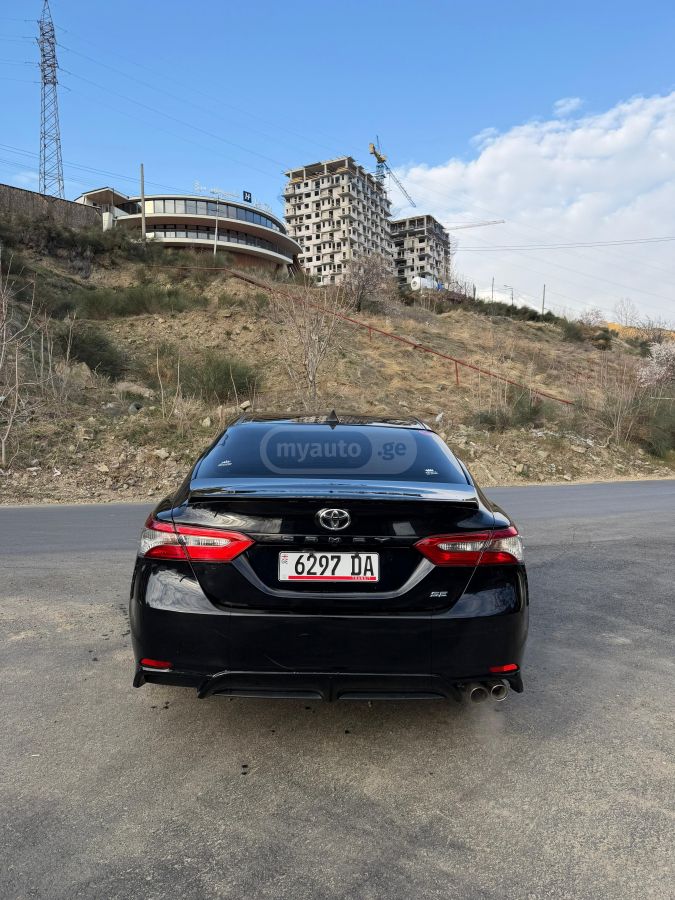 Toyota Camry - фото 5
