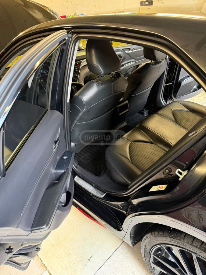 Toyota Camry - фото 7