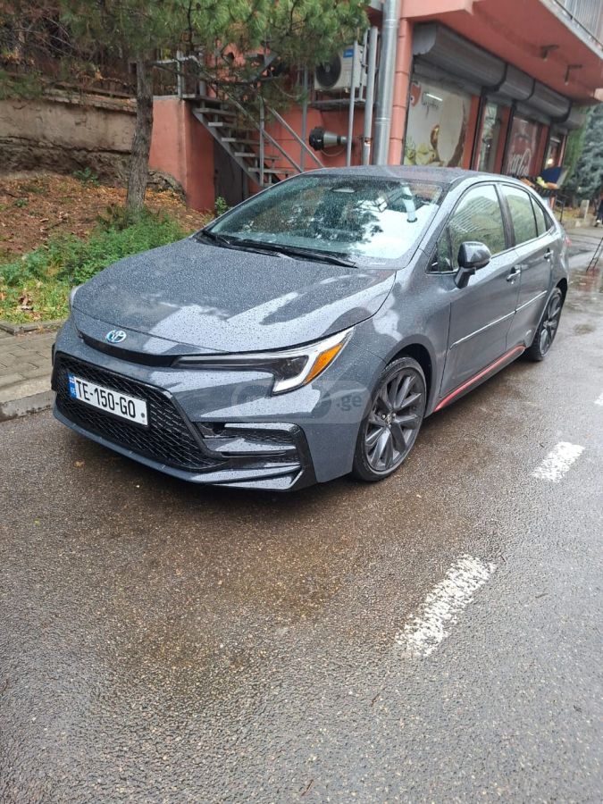 Toyota Corolla - фото 1