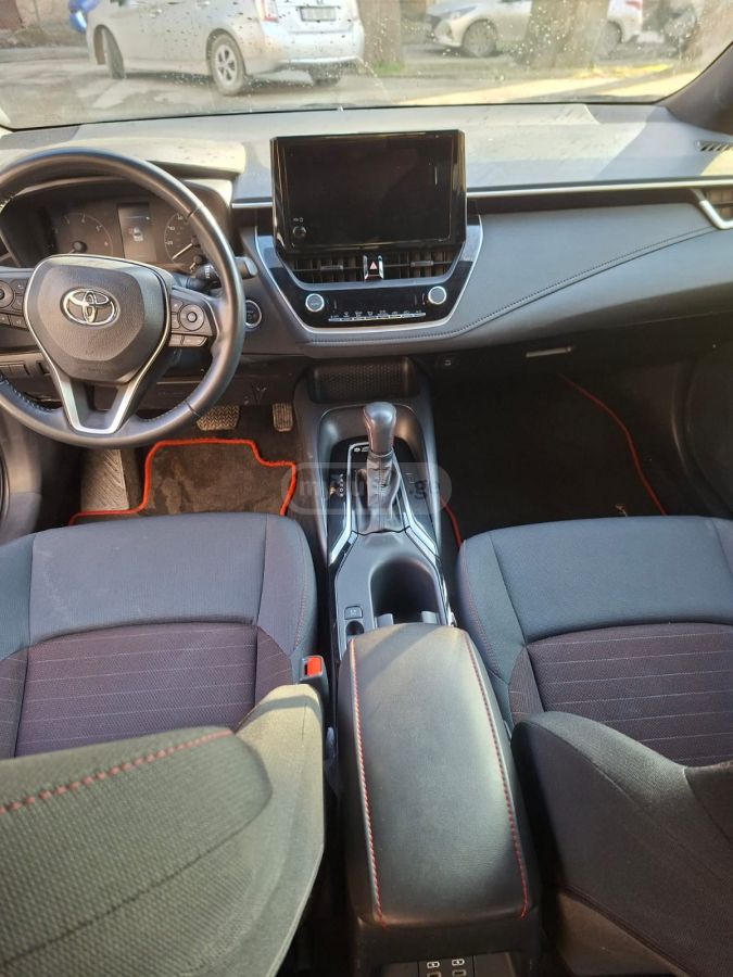 Toyota SE 4dr Sedan CVT — миниатюра 2