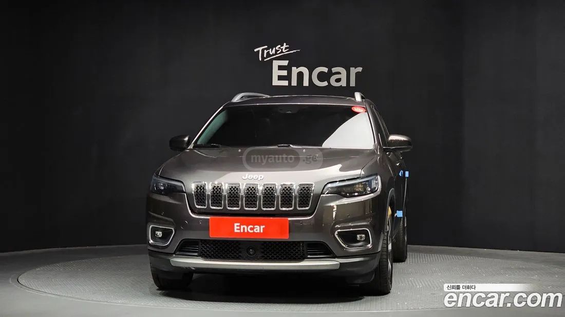 Jeep Cherokee - фото 3