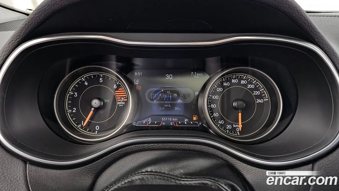 Jeep Cherokee - фото 8