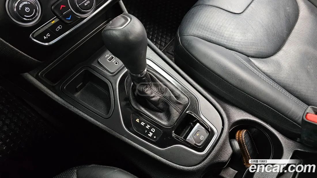 Jeep Cherokee - фото 9