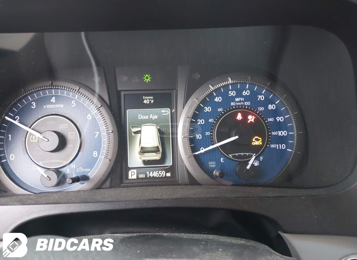 Toyota Sienna - фото 7