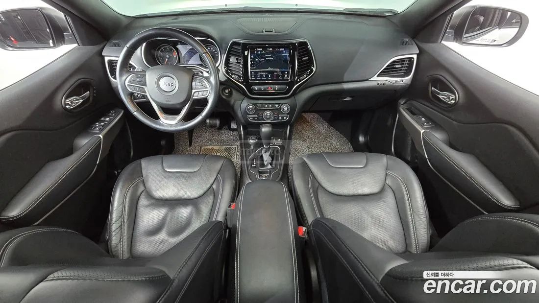 Jeep Cherokee - фото 7