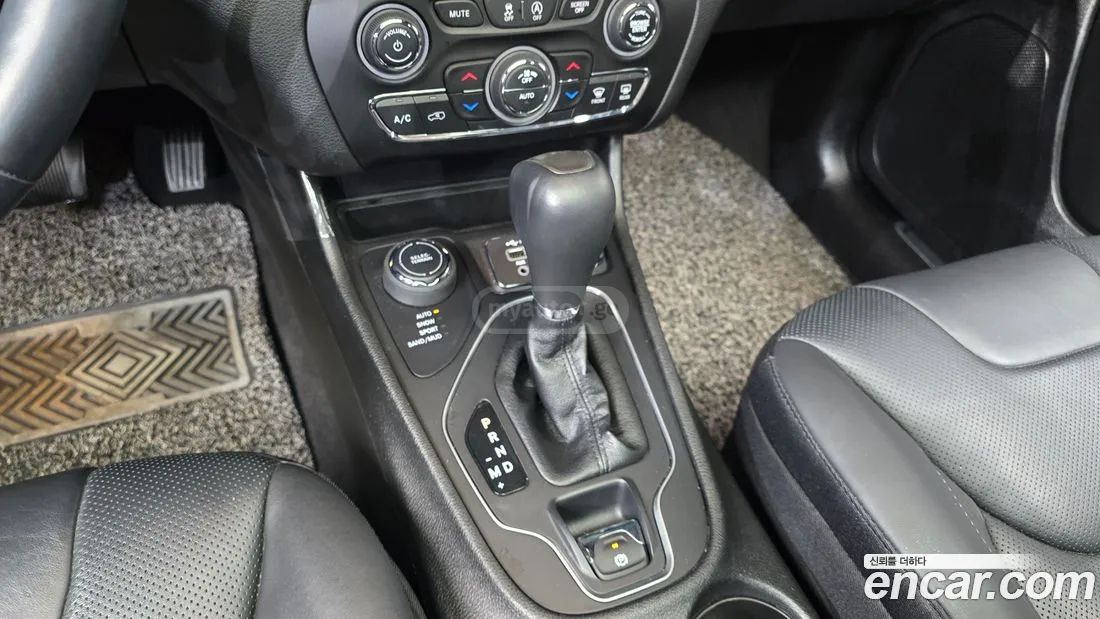 Jeep Cherokee - фото 9