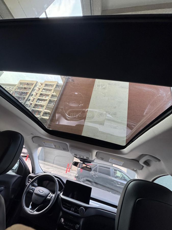 Ford PHEV 4dr Front-Wheel Drive CVT — миниатюра 3