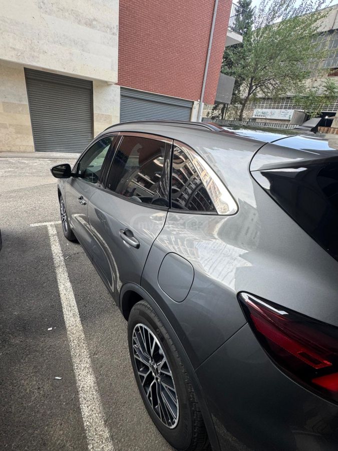 Ford PHEV 4dr Front-Wheel Drive CVT — миниатюра 6