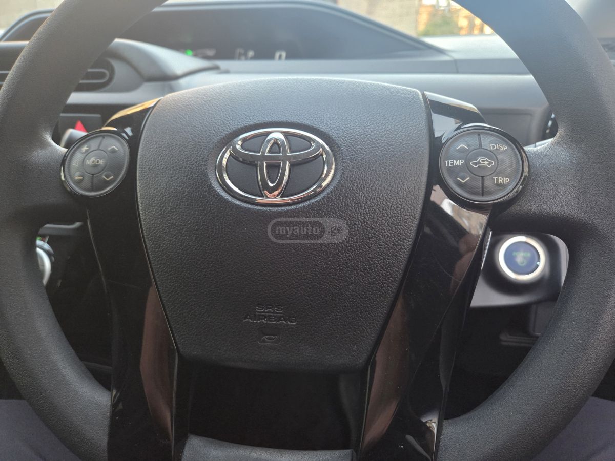 Toyota Aqua - фото 13