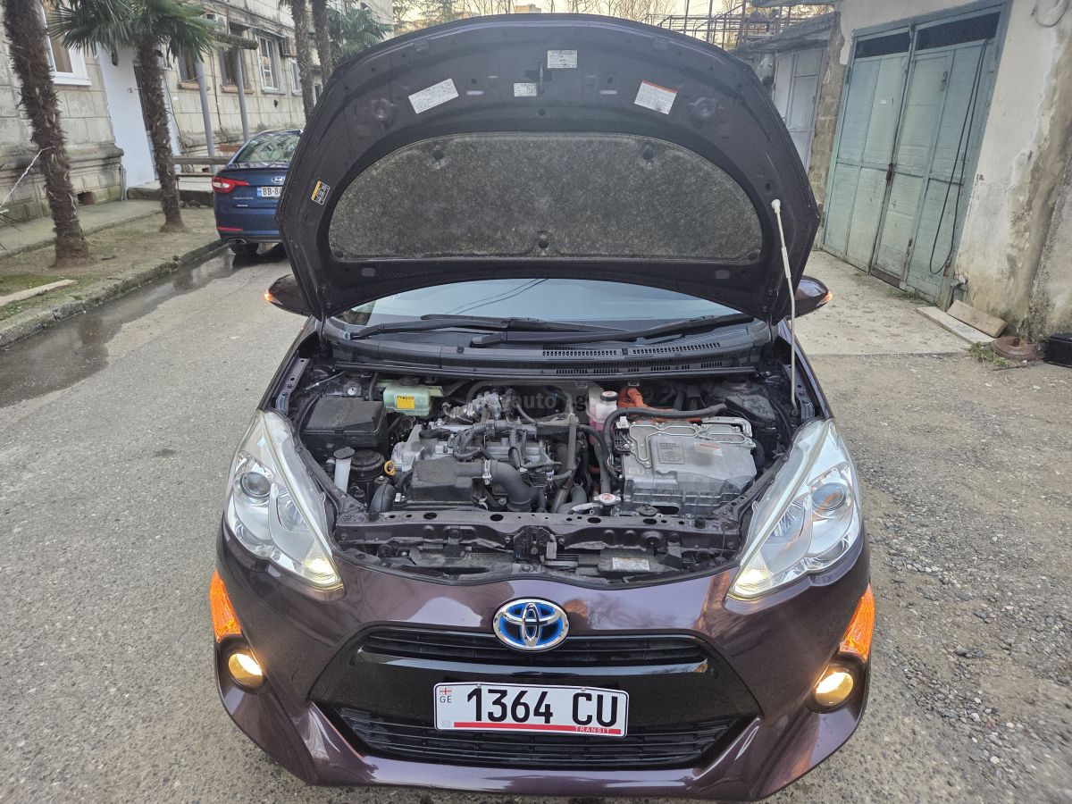 Toyota Aqua - фото 14