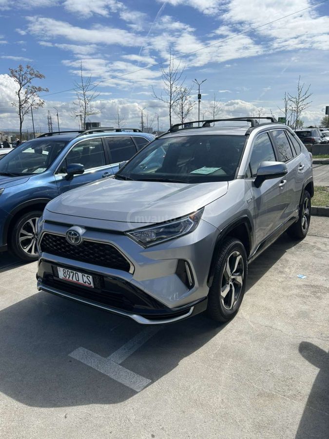 Toyota Rav 4 - фото 1