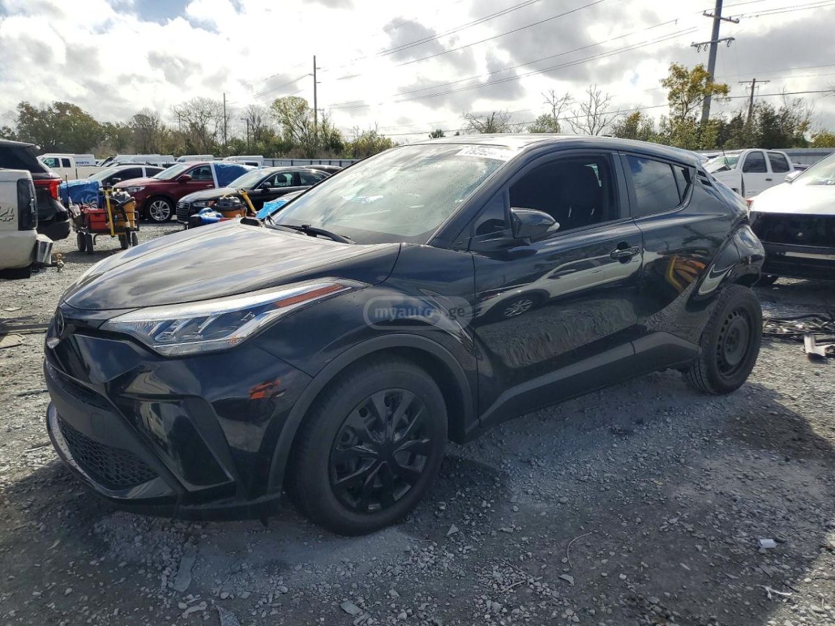 Toyota CHR - фото 1