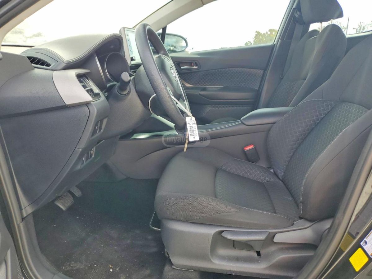 Toyota CHR - фото 7