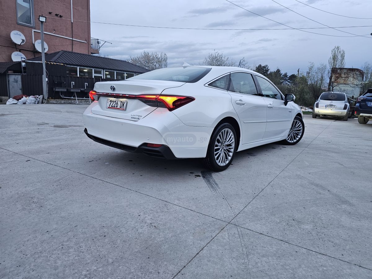 Toyota Avalon - фото 8
