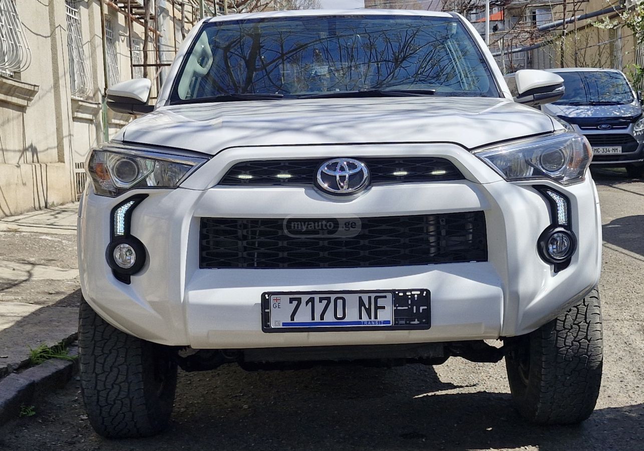 Toyota 4 Runner - фото 1