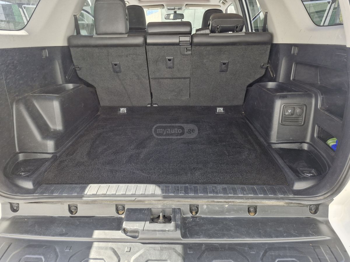 Toyota 4 Runner - фото 2
