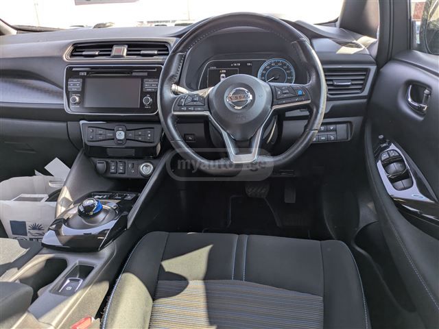 Nissan Leaf - фото 2