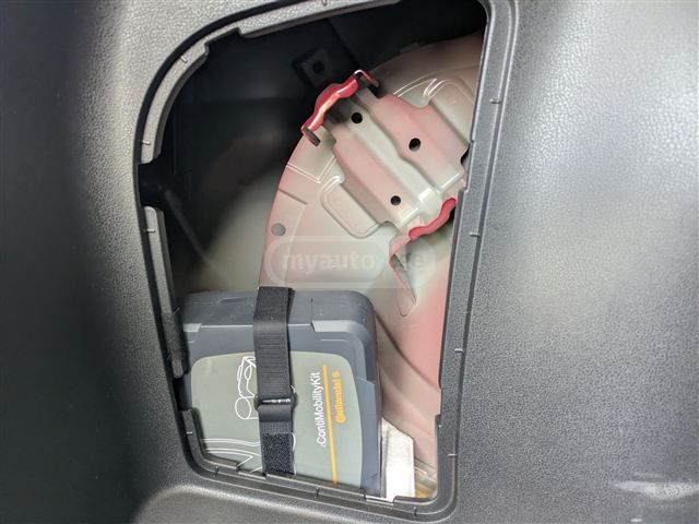 Nissan Leaf - фото 8