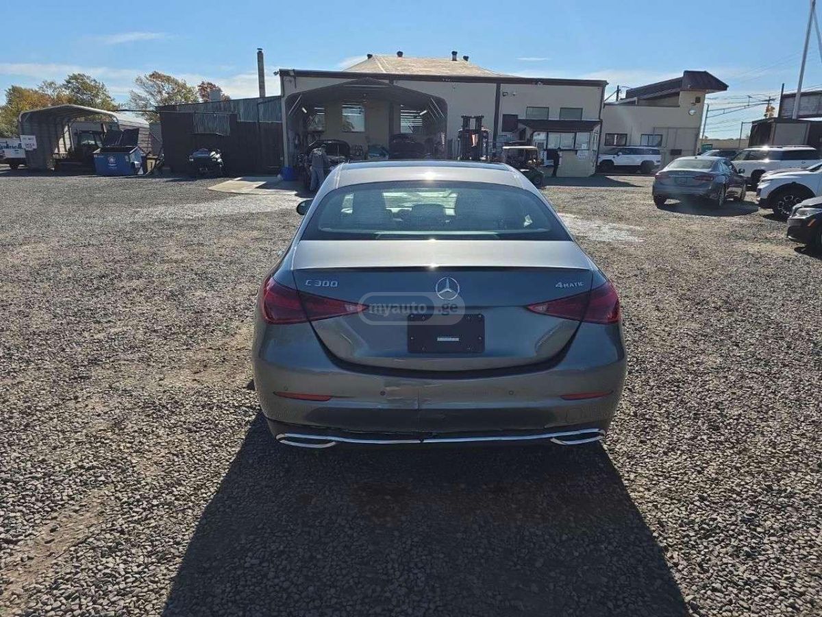 Mercedes-Benz C 300 2025 — миниатюра 6