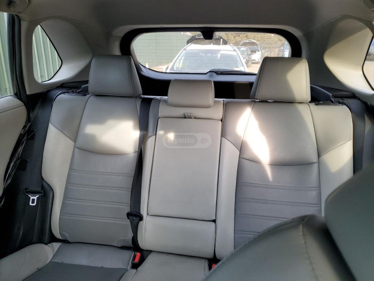 Toyota RAV 4 - фото 10